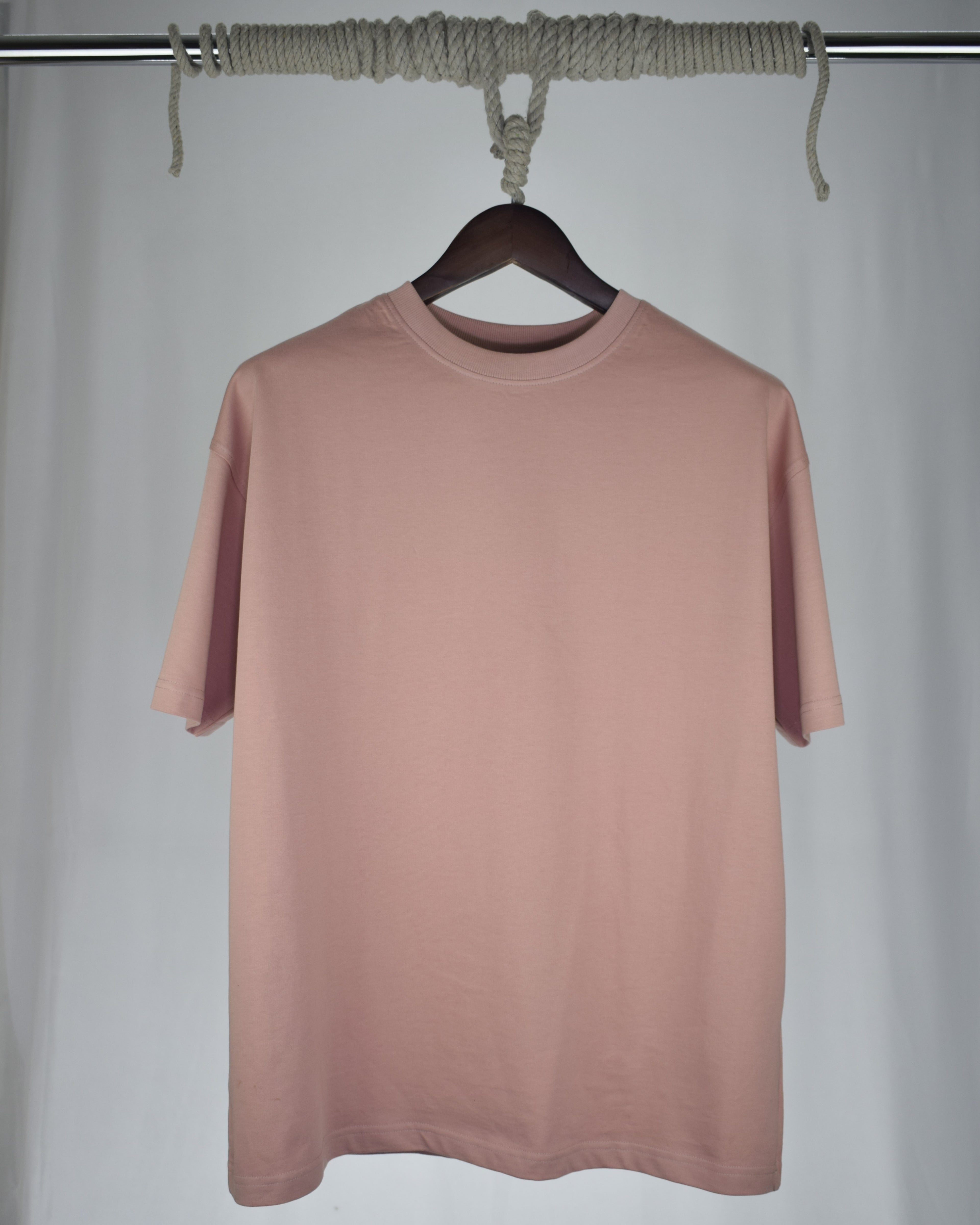 Signature Basics — Orversized T-Shirt (240 GSM)